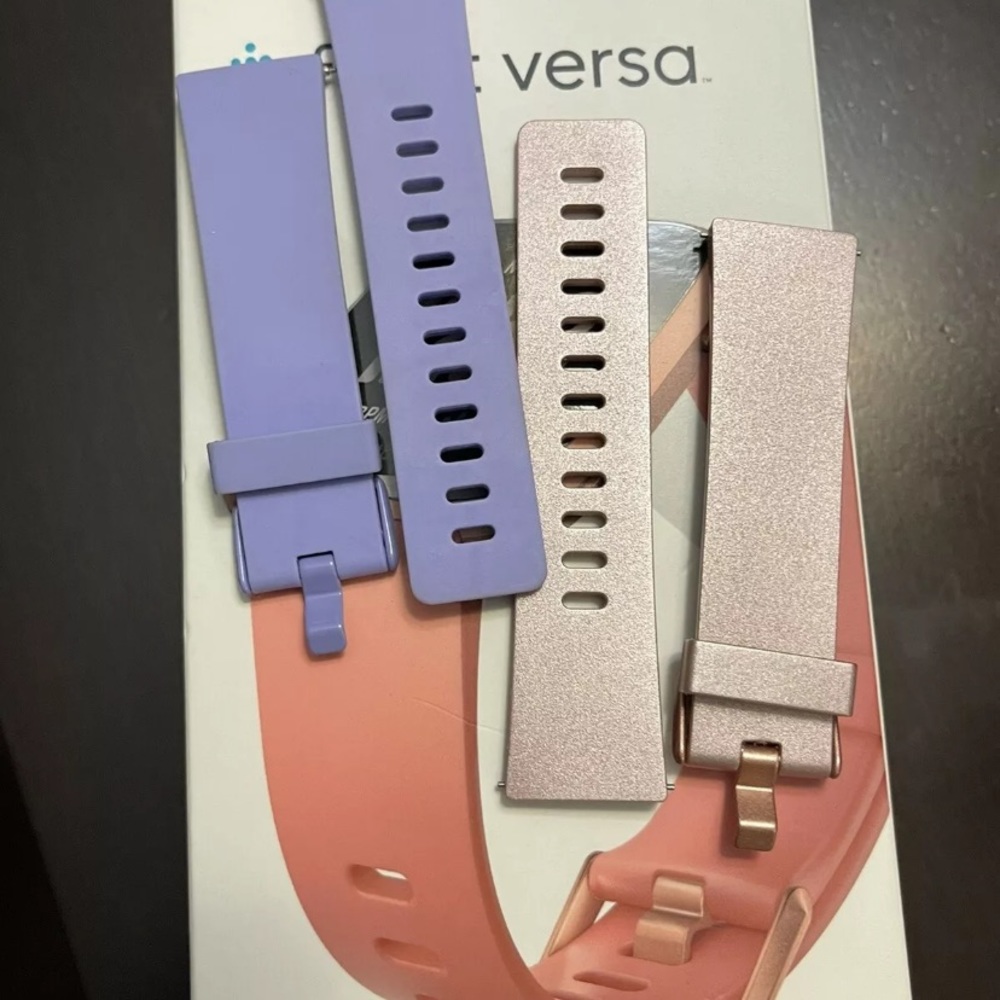 Fitbit Versa - image 1
